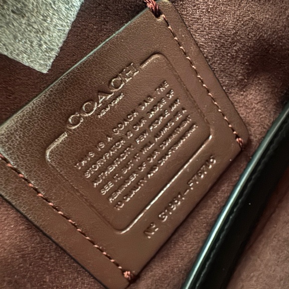 Coach Black Boston Bag Satchel with Gold Accents Turnlock / kisslock + key charm - Picture 11 of 14